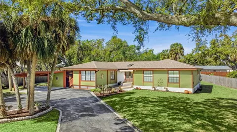 906 Tropical Dr, Bradenton, FL 34208