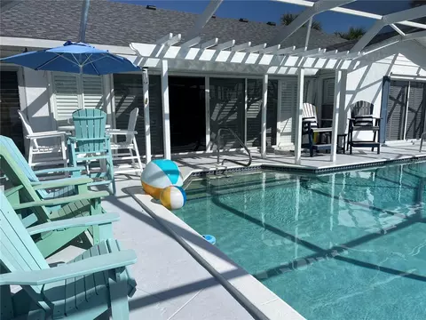 Exterior - 3704 100th St W, Bradenton, FL 34210 photo 9 of 10