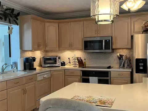 Kitchen - 3704 100th St W, Bradenton, FL 34210 photo 2 of 4