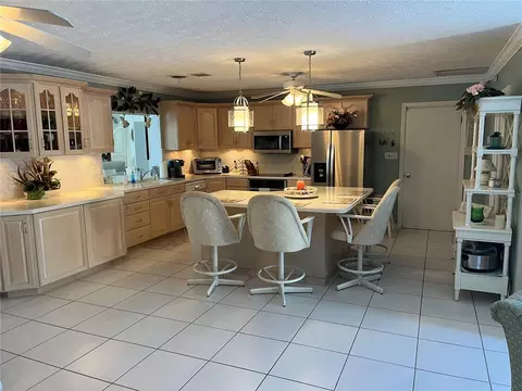 Kitchen - 3704 100th St W, Bradenton, FL 34210 photo 4 of 4