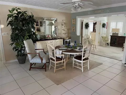 Dining - 3704 100th St W, Bradenton, FL 34210 photo 3 of 6