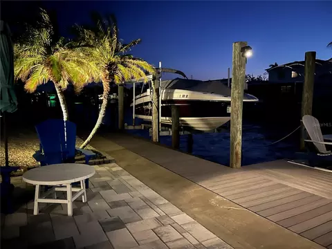 Exterior - 3704 100th St W, Bradenton, FL 34210 photo 6 of 10