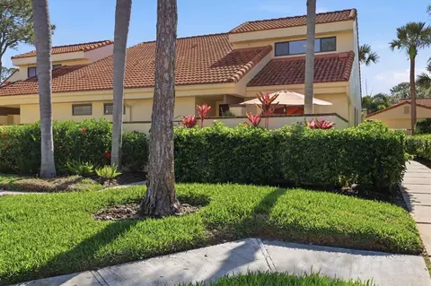 5312 Huntingwood Ct #39, Sarasota, FL 34235