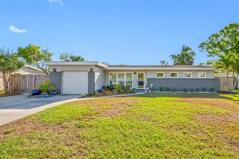 8335 Robin Rd, Seminole, FL 33777