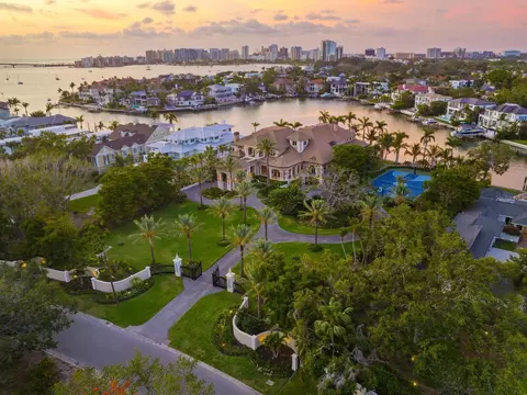 1423 Hillview Dr, Sarasota, FL 34239