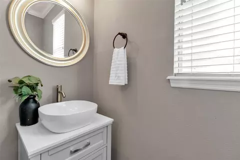 Bath - 3008 91st Ave E, Parrish, FL 34219 photo 1 of 7