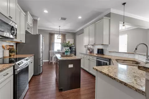 Kitchen - 3008 91st Ave E, Parrish, FL 34219 photo 2 of 8