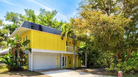 5110 Admiral Pl, Sarasota, FL 34231