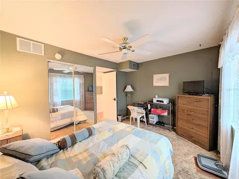 Bedroom - 3624 Lake Bayshore Dr #K-303, Bradenton, FL 34205 photo 4 of 7