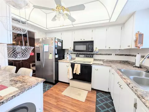 Kitchen - 3624 Lake Bayshore Dr #K-303, Bradenton, FL 34205 photo 2 of 2