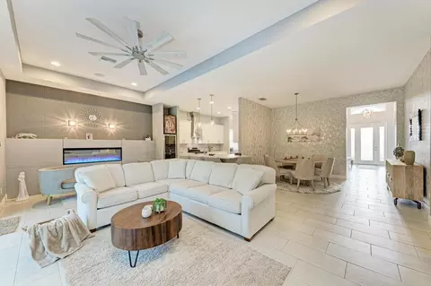 Living - 4419 Renwick Dr, Parrish, FL 34219 photo 2 of 3