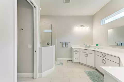 Bath - 4419 Renwick Dr, Parrish, FL 34219 photo 1 of 3