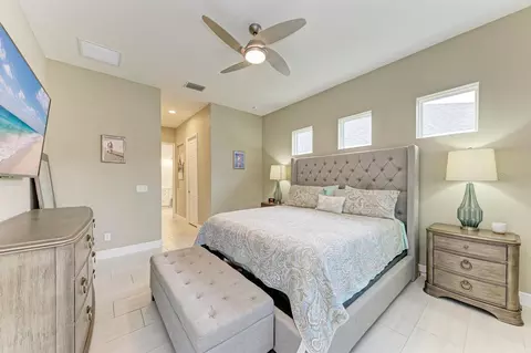 Bedroom - 4419 Renwick Dr, Parrish, FL 34219 photo 1 of 4