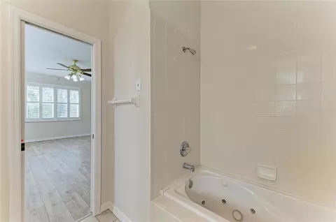 Bath - 21616 67th Ave E, Bradenton, FL 34211 photo 9 of 11