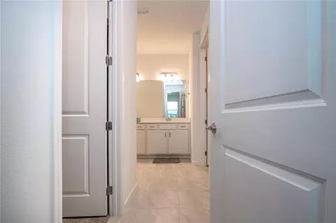 Entry Way - 9457 Shorebird Ct, Parrish, FL 34219 photo 5 of 8