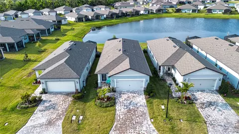 View/Area - 9457 Shorebird Ct, Parrish, FL 34219 photo 2 of 14