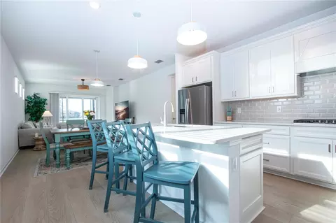 Kitchen - 9457 Shorebird Ct, Parrish, FL 34219 photo 2 of 10