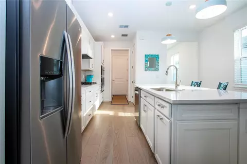 Kitchen - 9457 Shorebird Ct, Parrish, FL 34219 photo 5 of 10