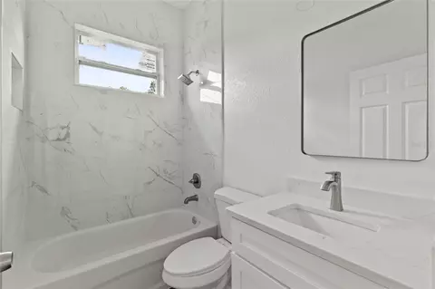 Bath - 3707 20th St E, Bradenton, FL 34208 photo 3 of 3