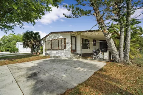 8200 Archie St, Englewood, FL 34224