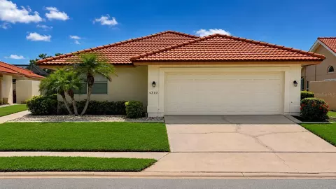 Exterior - 4310 Murfield Dr E, Bradenton, FL 34203 photo 2 of 8
