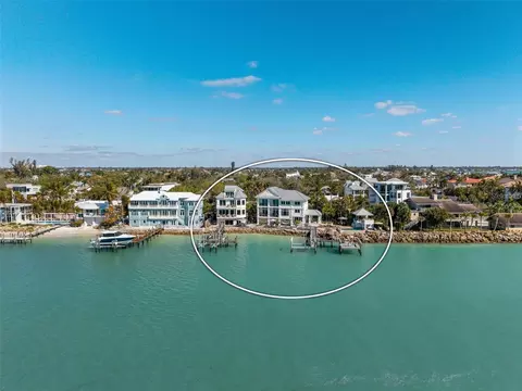 3750 Bayou Louise Ln, Sarasota, FL 34242