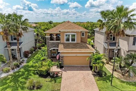8425 Nandina Dr, Sarasota, FL 34240