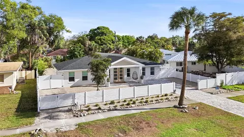 2473 Ringling Blvd, Sarasota, FL 34237