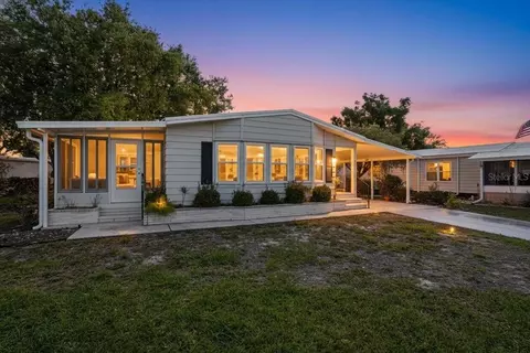 8514 Monarch Pl, Palmetto, FL 34221