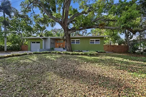 952 46th St, Sarasota, FL 34234