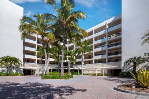 2020 Harbourside Dr #417, Longboat Key, FL 34228