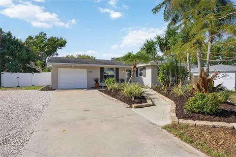 2546 Parma St, Sarasota, FL 34231