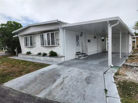 305 Batan Ct, Bradenton, FL 34207