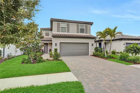 6304 Winding Pine Dr, Nokomis, FL 34275