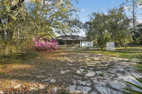Exterior - 1060 E Rockefeller Ln, Hernando, FL 34442 photo 5 of 10
