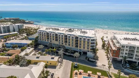 915 Seaside Dr #310, Sarasota, FL 34242