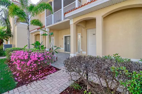 21019 Sunpoint Way #102, Lutz, FL 33558