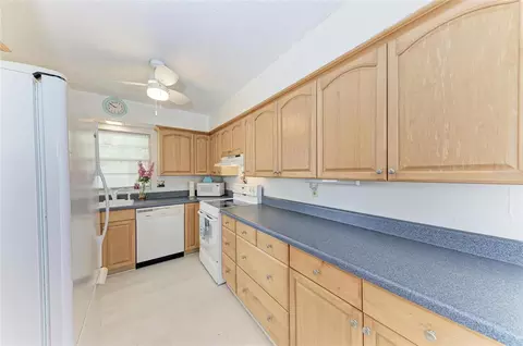 Kitchen - 3303 Chicago Ave, Bradenton, FL 34207 photo 2 of 4