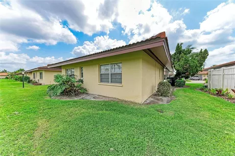Exterior - 3303 Chicago Ave, Bradenton, FL 34207 photo 7 of 9