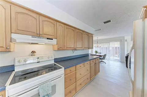 Kitchen - 3303 Chicago Ave, Bradenton, FL 34207 photo 4 of 4