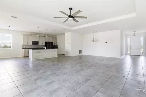 Living - 6702 Devesta Loop, Palmetto, FL 34221 photo 2 of 4