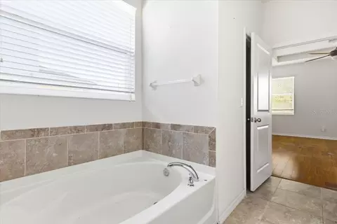 Bath - 6702 Devesta Loop, Palmetto, FL 34221 photo 2 of 4