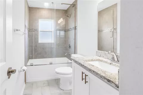 Bath - 6646 162nd Pl E, Parrish, FL 34219 photo 4 of 4