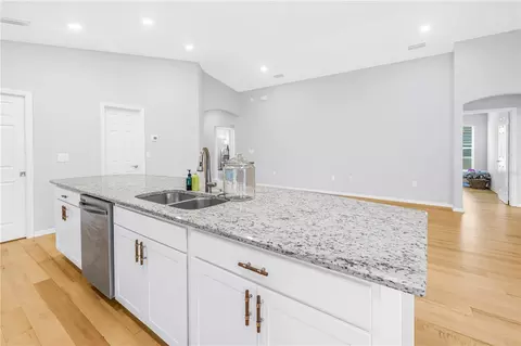 Kitchen - 6646 162nd Pl E, Parrish, FL 34219 photo 7 of 7