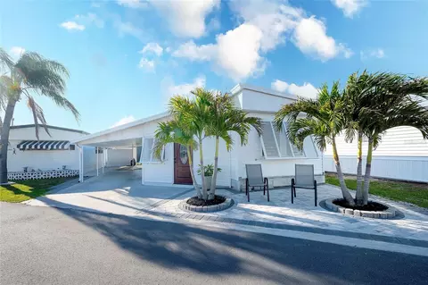 2058 Sun Home St, Sarasota, FL 34231
