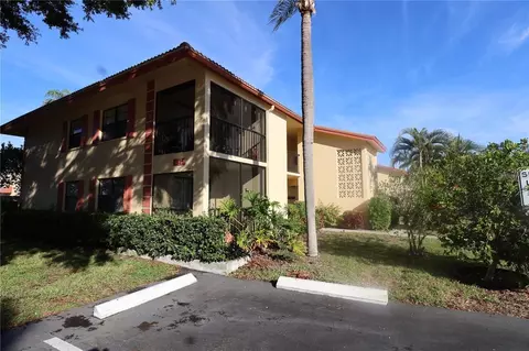 2515 Bayshore Gardens Pkwy #9, Bradenton, FL 34207