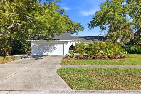 6519 Waterford Cir, Sarasota, FL 34238