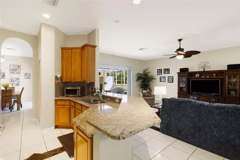 Kitchen - 14110 18th Pl E, Bradenton, FL 34212 photo 4 of 9