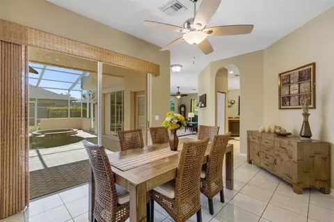 Dining - 14110 18th Pl E, Bradenton, FL 34212 photo 6 of 7