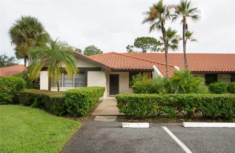 5635 Golf Pointe Dr #101, Sarasota, FL 34243